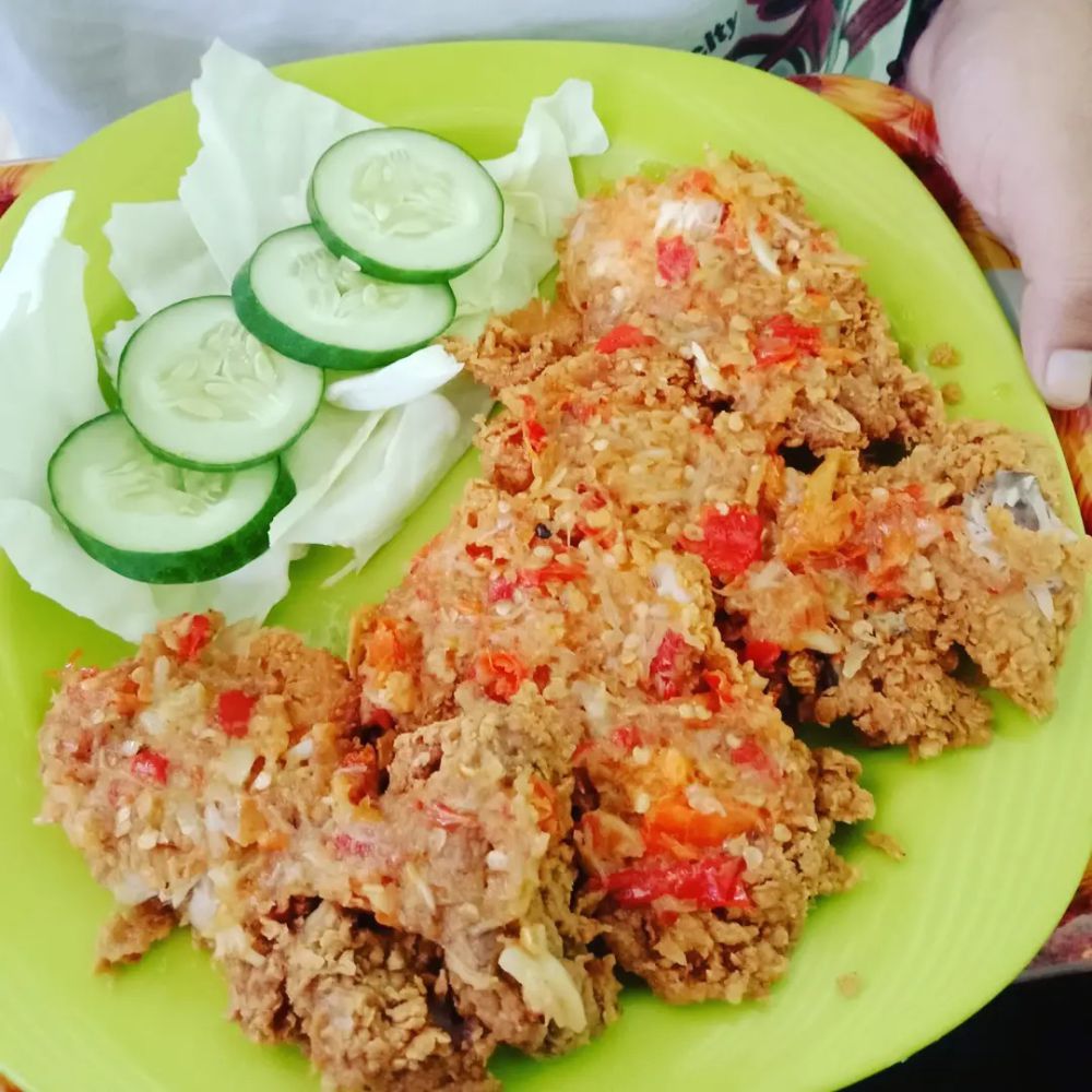 5 Rekomendasi Kuliner Ayam Geprek di Blitar, Pedas Abis!