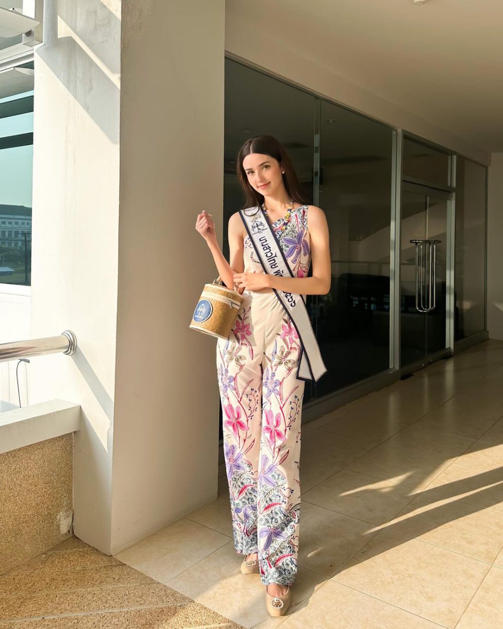 7 Potret Miss Charm Thailand 2024 Arabella Gregory, Memukau!