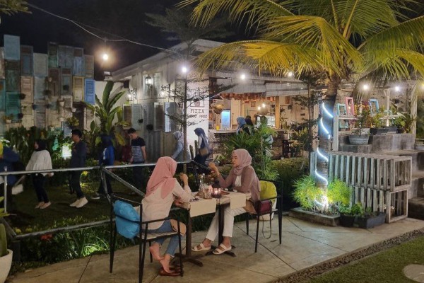 5 Kafe Outdoor di Pasuruan, Cocok Dijadikan Spot Foto Terbaik