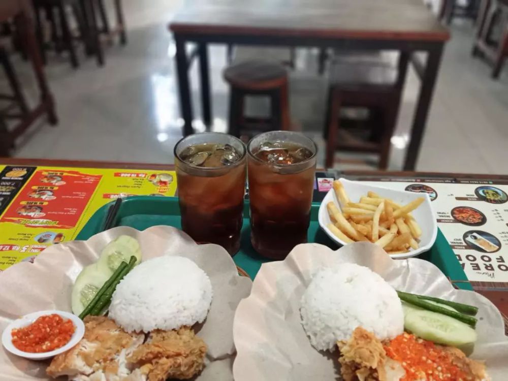 5 Rekomendasi Kuliner Ayam Geprek di Blitar, Pedas Abis!