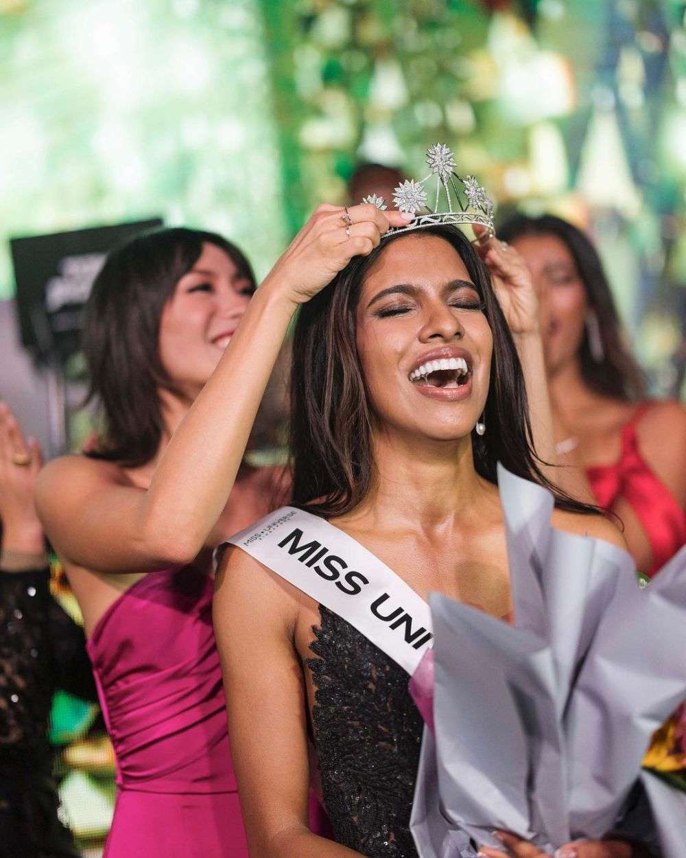 7 Potret Miss Universe Singapura 2023 Priyanka Annuncia