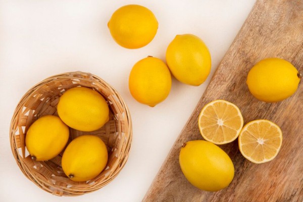4 Cara Menyimpan Lemon di Kulkas biar Tidak Kering