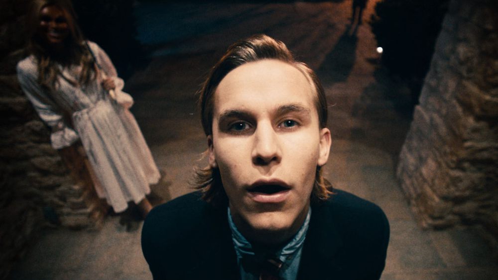 7 Rekomendasi Film Horor Politik, Terbaru El Conde Rilis di Netflix!