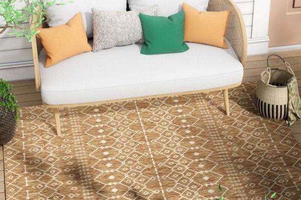 10 Inspirasi Gaya Karpet, dari Motif Tradisional Hingga Abstrak