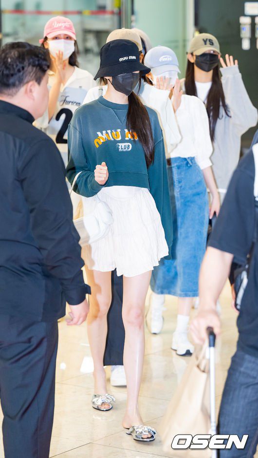 14 Ide Outfit Girly ala Wonyoung IVE, Super Fashionable!