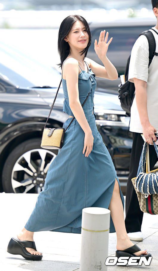 12 Airport Fashion ala Miyeon (G)I-DLE, Super Stylish!