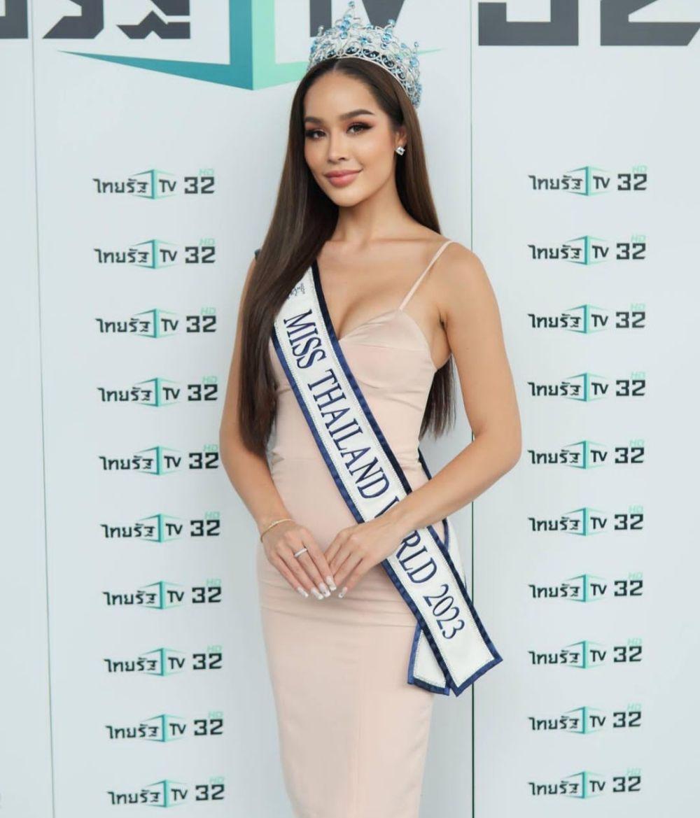 8 Potret Tharina Botes Miss World Thailand 2023 Menarik