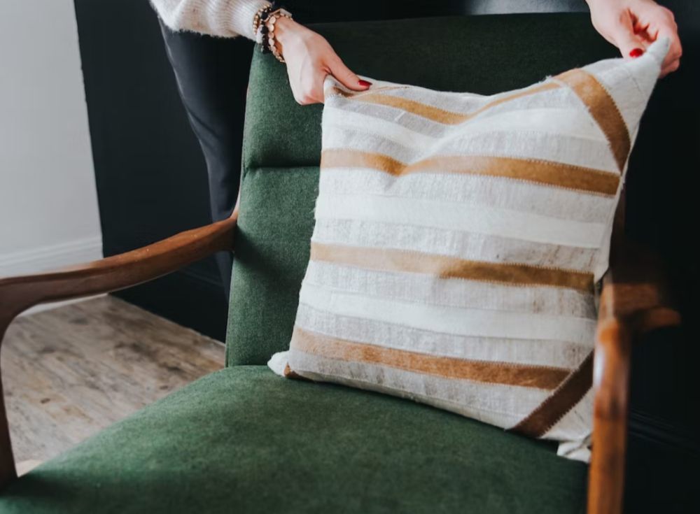 5 Tips Memilih Sarung Bantal Sofa yang Tepat, Makin Estetik