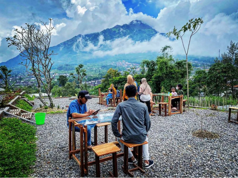 9 Info Myfather Coffee and Resto, Cafe dengan View Merapi di Boyolali
