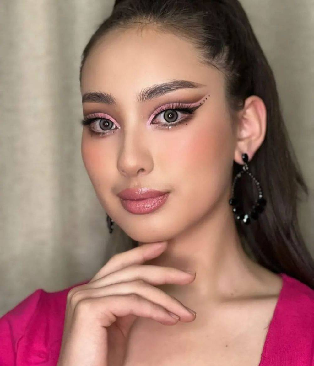 7 Potret Nominzul Zandangiin Miss Universe Mongolia 2023