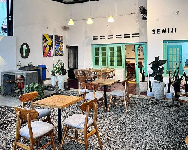 7 Kafe Tematik di Pekalongan, Tempat Nongkrong yang Cozy