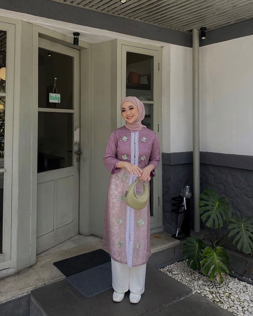 9 Inspirasi OOTD Kondangan ala Influencer Hijab, Anggun nan Menarik!