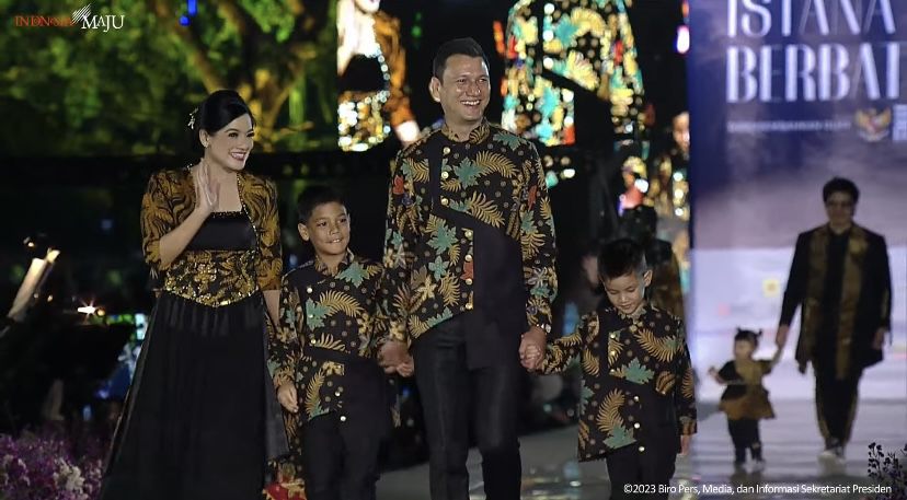 7 Potret Artis Di Acara Istana Berbatik, Raffi Hingga Rossa