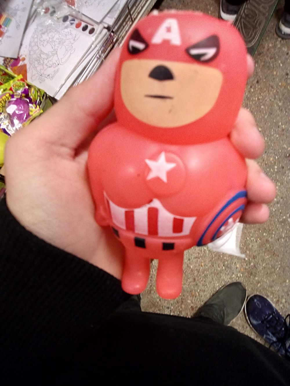 10 Mainan Captain America Bentuk Nyeleneh, Ngakak pol!
