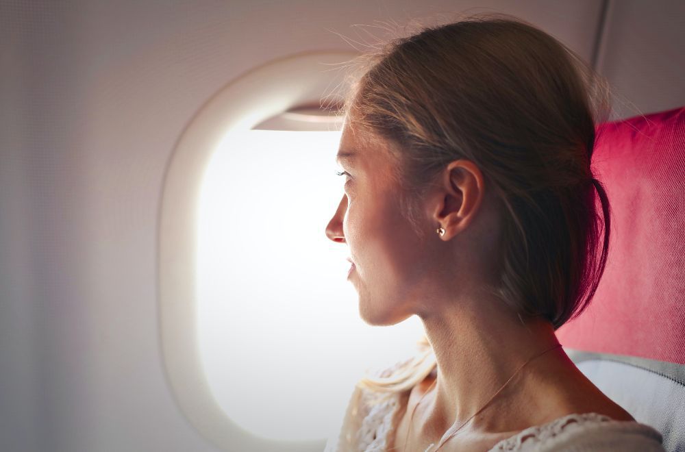 5 Etika di Dalam Pesawat Terbang, Kontrol Suara