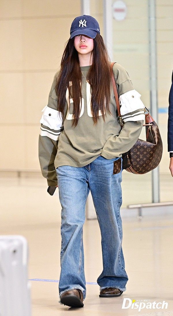 11 OOTD Kasual ala Hyein NewJeans, Style Kekinian Mudah Ditiru!