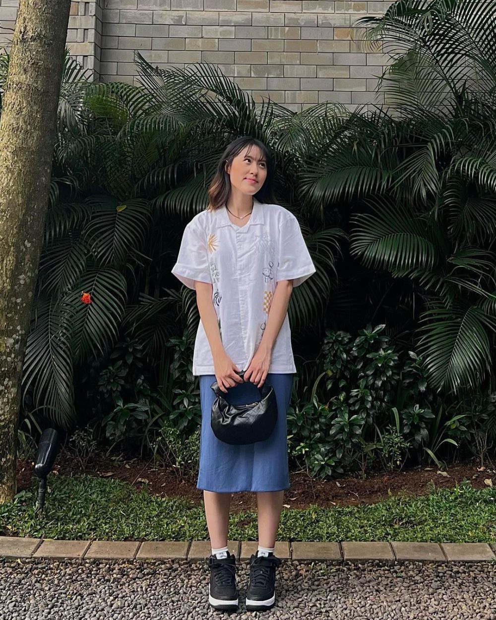 10 Inspirasi Outfit ke Kampus ala Jasmine Chen, Aman buat Maba