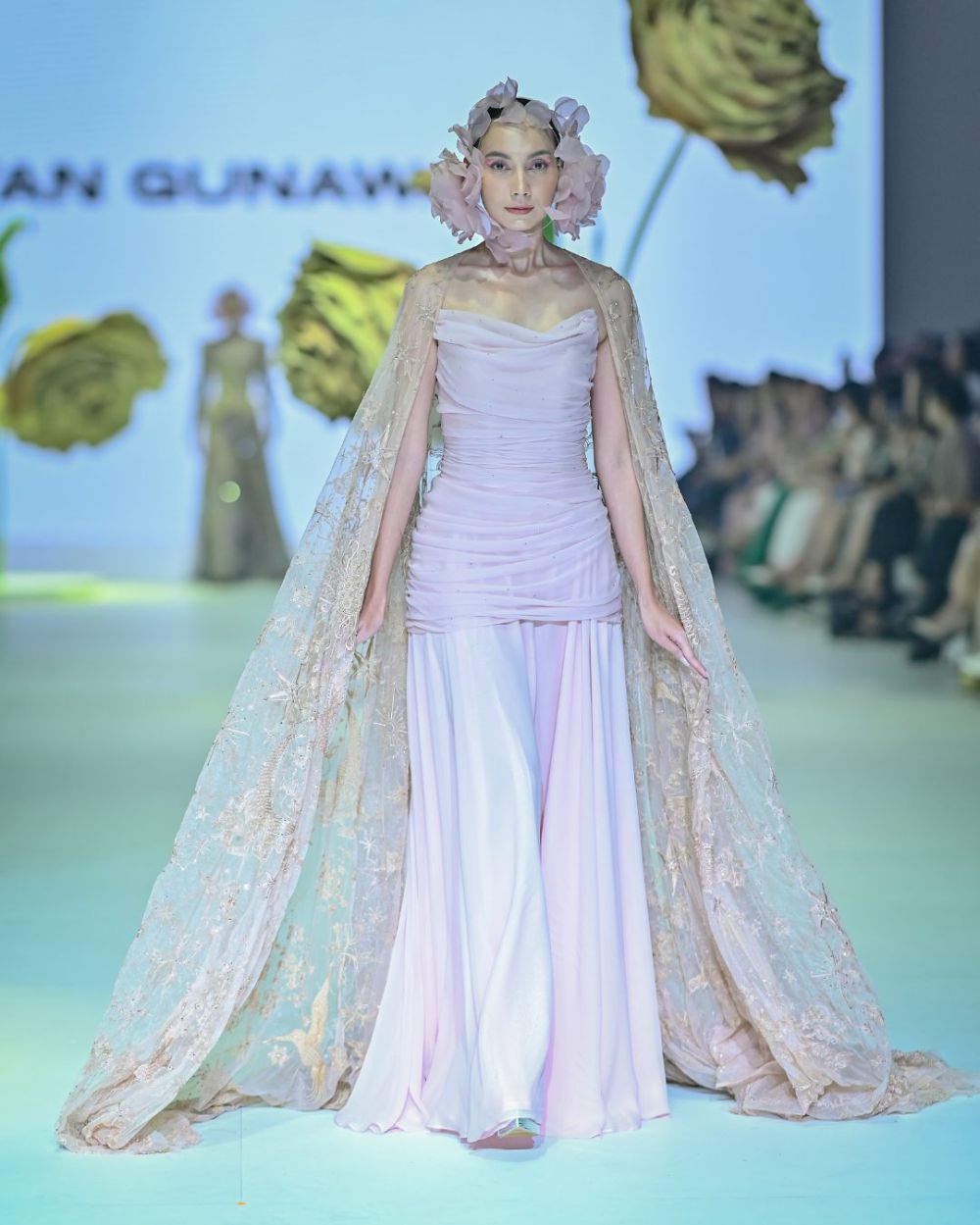 Koleksi Ivan Gunawan Di Jakarta Fashion Week Kece