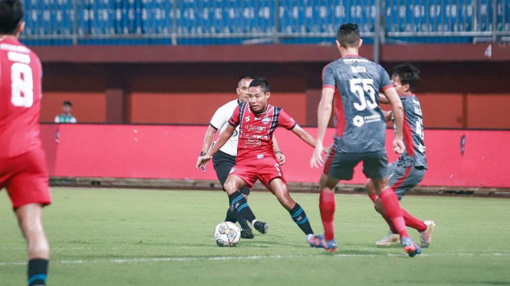 Arema FC vs Madura United, Berebut Hasil Positif Sebelum Jeda