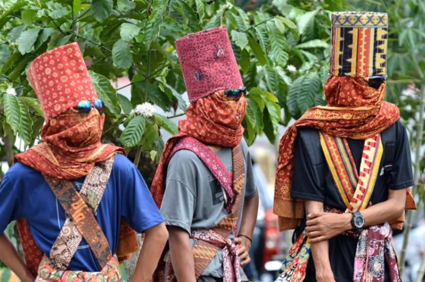 4 Tradisi Indonesia dengan Dandanan Unik, Ada yang dari Bali