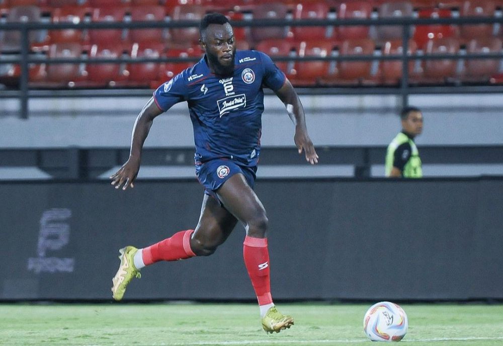 Charles Lokolingoy Jadi Predator Baru Arema FC