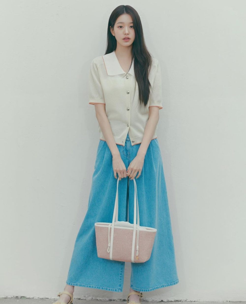 9 Ide Summer Outfit ala Wonyoung IVE, Tetap Stylish di Musim Panas!