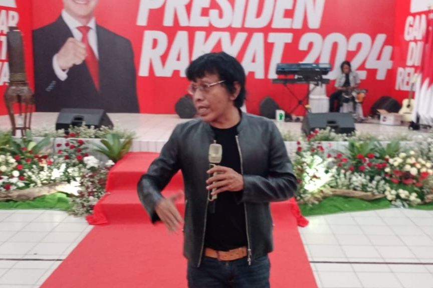 Adian Sebut Pendukung Ganjar Mulai Lepaskan Pengaruh Jokowi