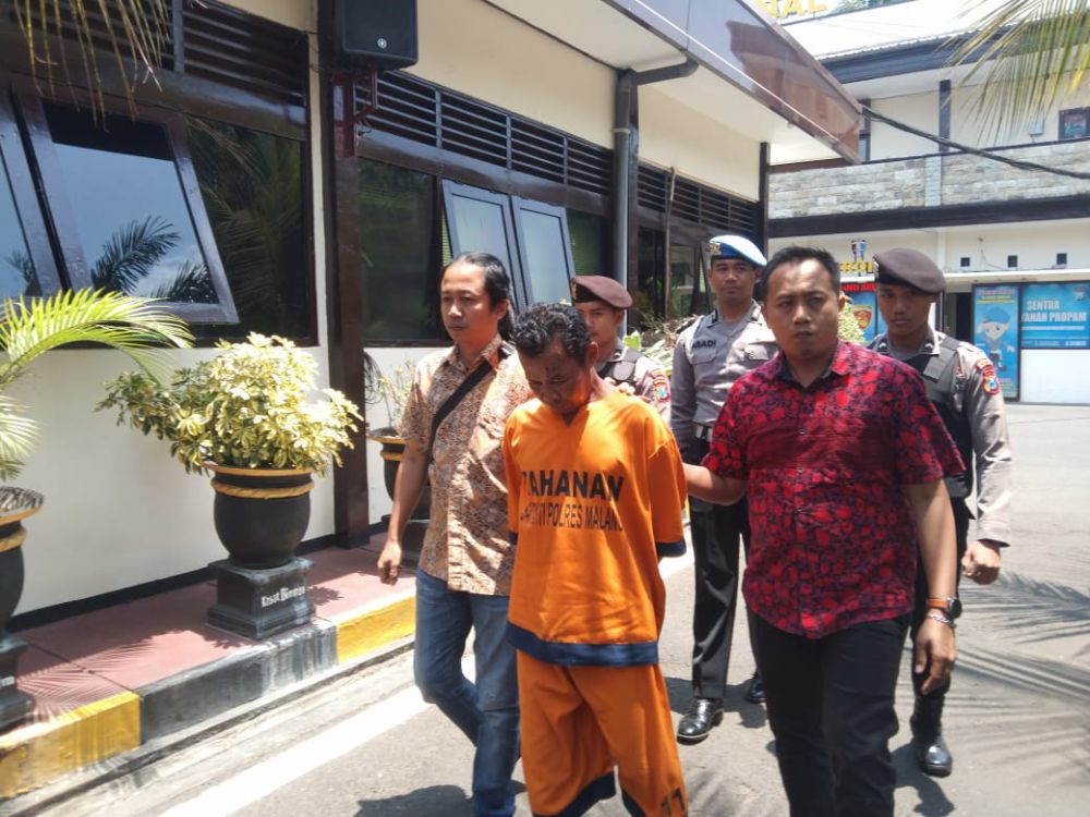 Begini Tampang Pelaku Pembacokan Tetangga di Malang