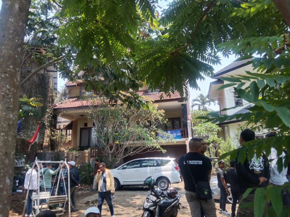 Rumah Hendak Dieksekusi, Anak Bos Arema Indonesia Melawan