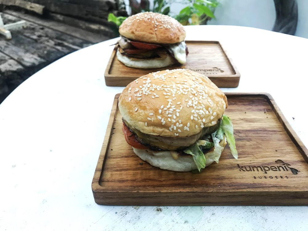 8 Burger Lokal Jogja yang Menggoda, Harga Mulai Rp15 Ribuan