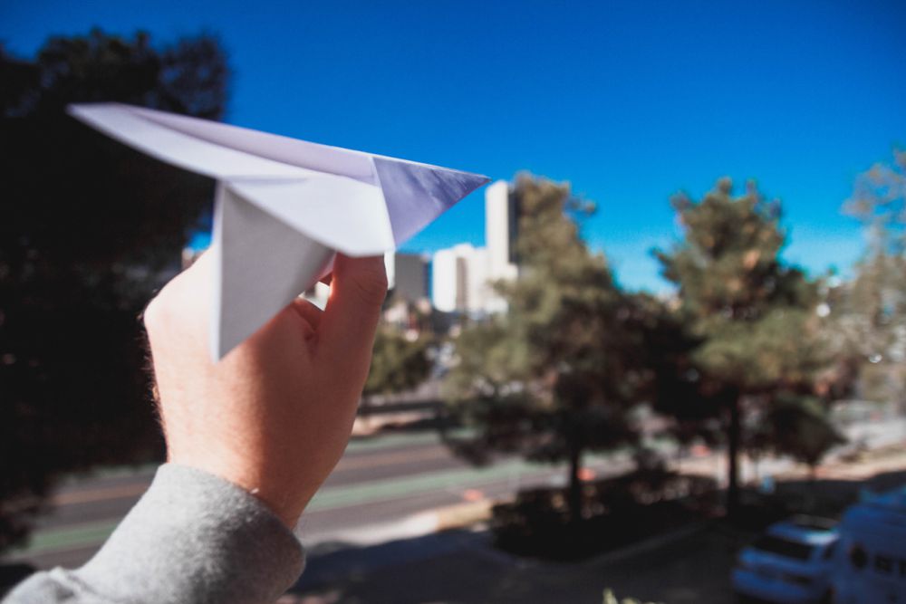DIY Hiasan Dinding Pesawat dari Kertas Origami