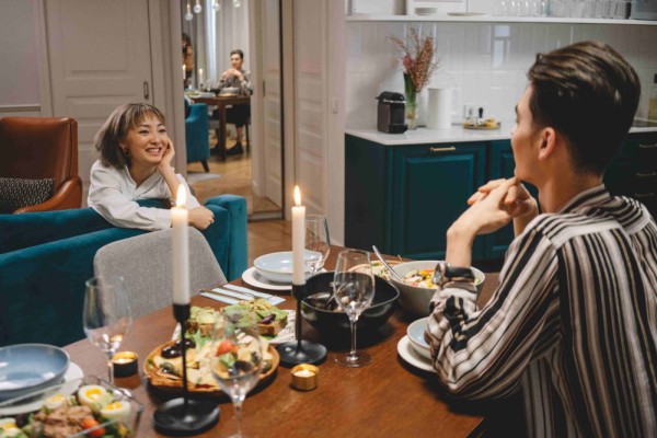 5 Cara Menemukan Pasangan yang Berani Terbuka dengan Perasaannya