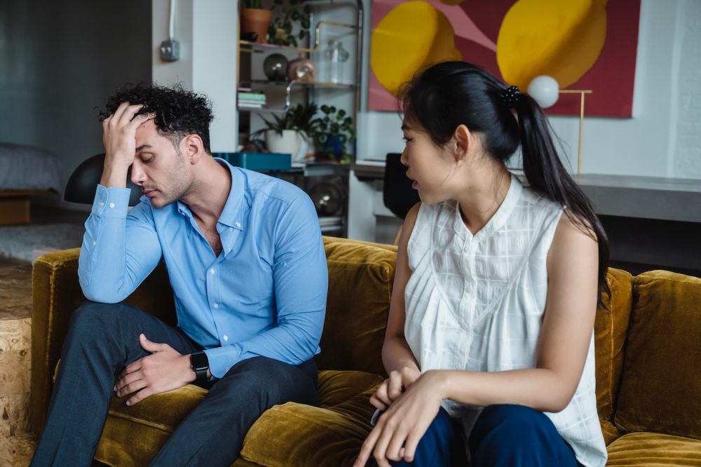 5 Alasan Cowok Melakukan Silent Treatment Ketika Pasangannya Marah