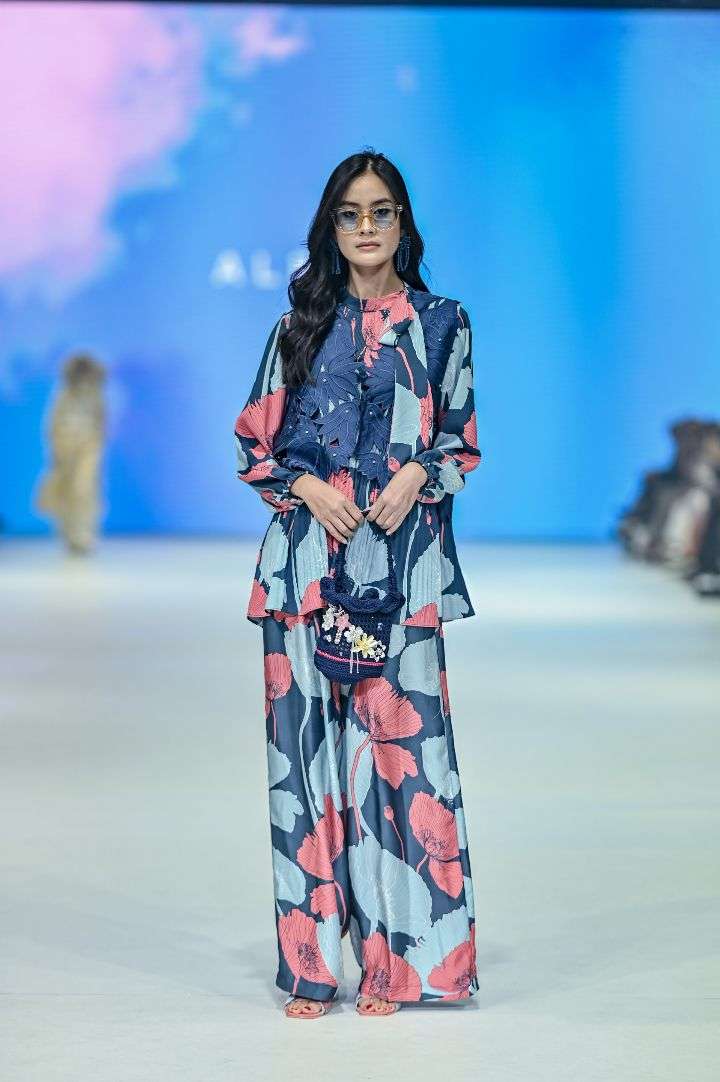 9 Inspirasi Modest Modern Di Jakarta Fashion Week 2024