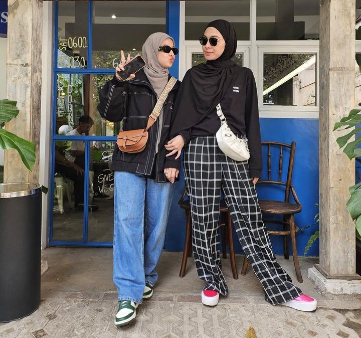 9 Referensi OOTD Syar'i Tapi Tetap Stylish ala Natasha Rizky