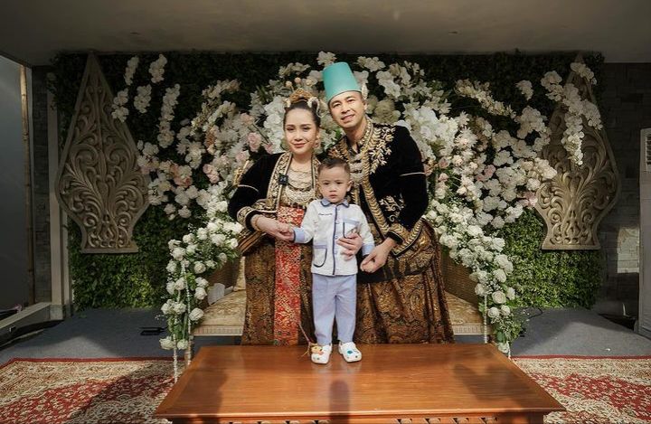 Pasangan Artis Rayakan Weddbebng Anniversary Di Oktober 2023