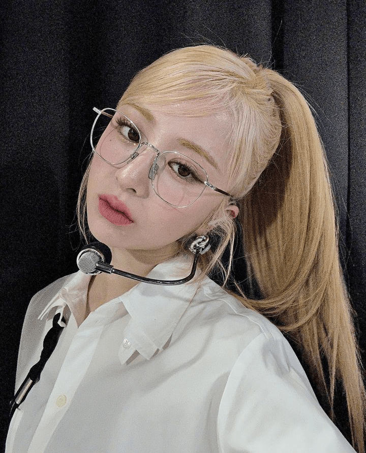 8 Idol Kpop Cewek Yang Menawan Dengan Rambut Blonde