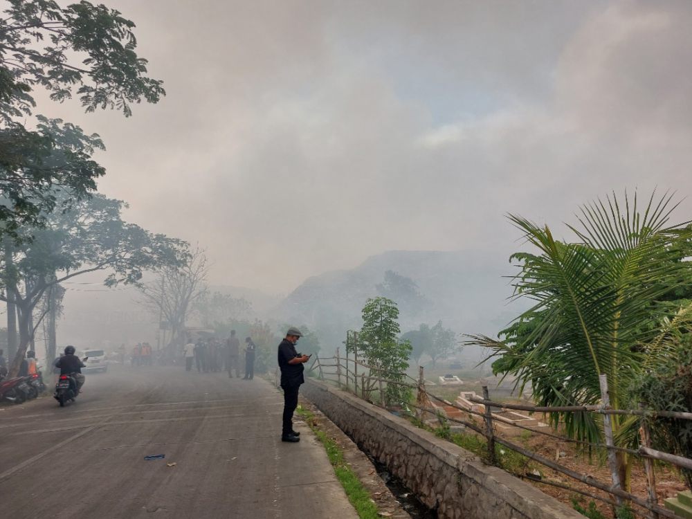 Api di TPA Rawa Kucing Mengecil, 10 Alat Berat Dikerahkan