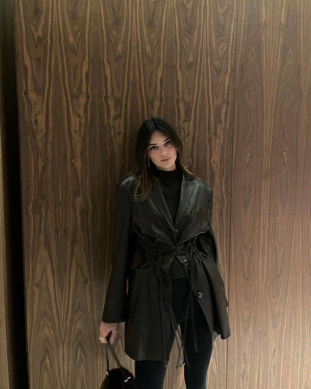 9 Ide Gaya Street Style Ala Kendall Jenner, Stylish!