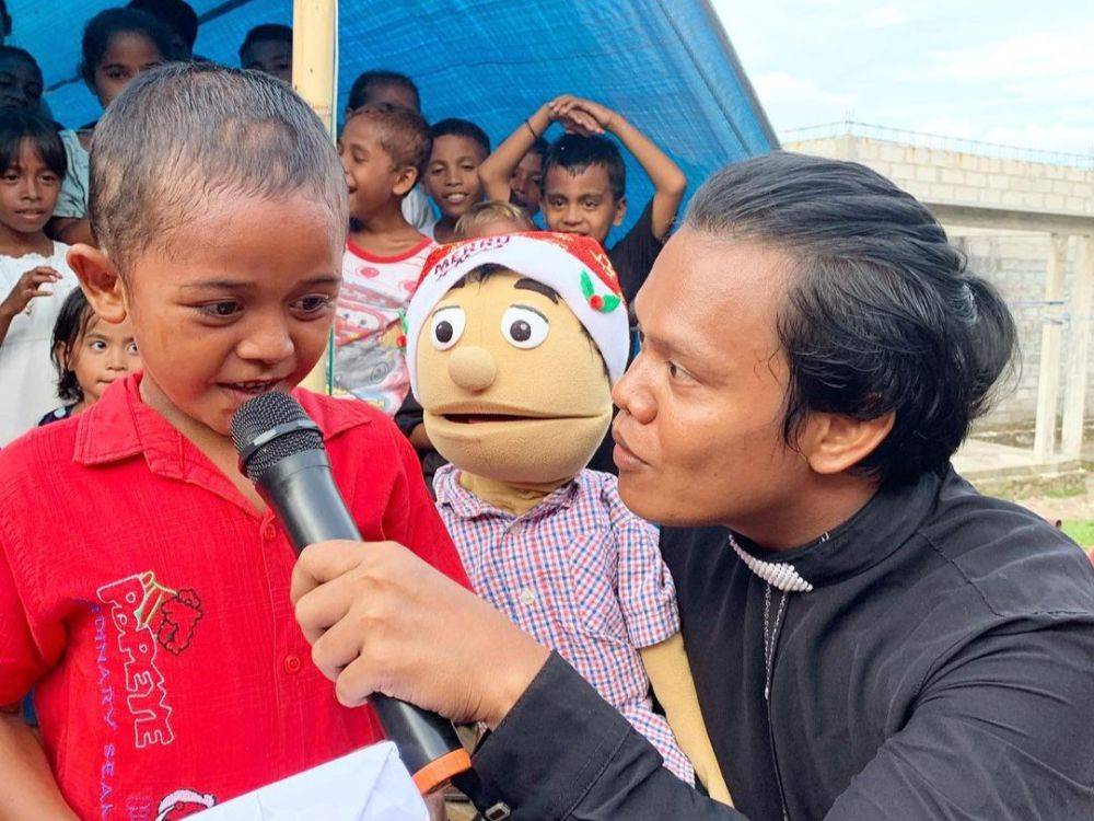 Melalui Dongeng, Eklin Merajut Perdamaian Di Maluku