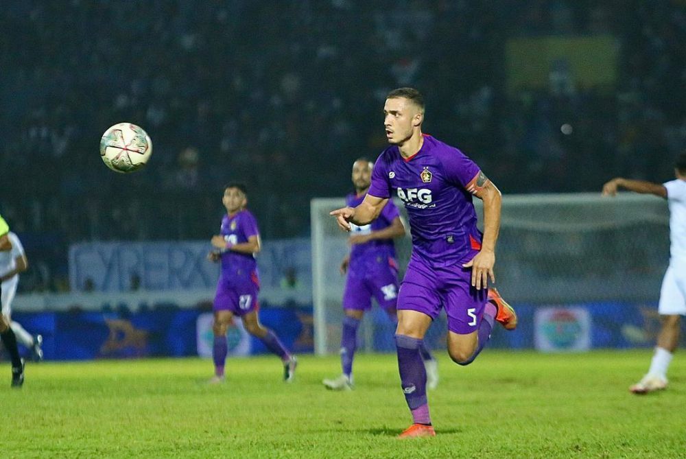 5 Bek Tangguh yang Bisa Jadi Opsi Arema FC saat Bursa Transfer