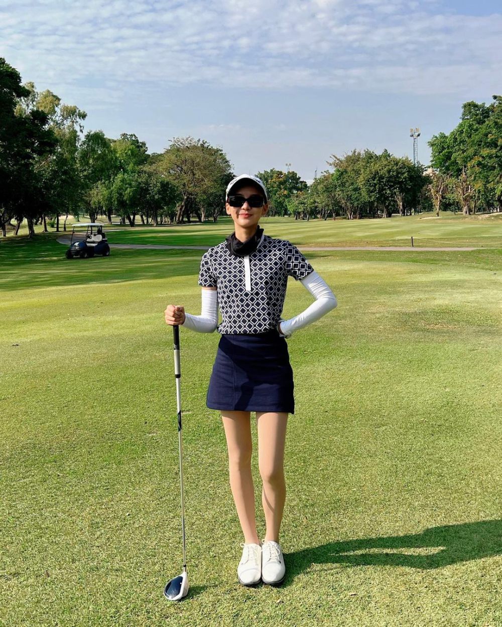 9 Inspirasi Outfit Golf ala Pearwah Nichaphat yang Sporty nan Feminin!