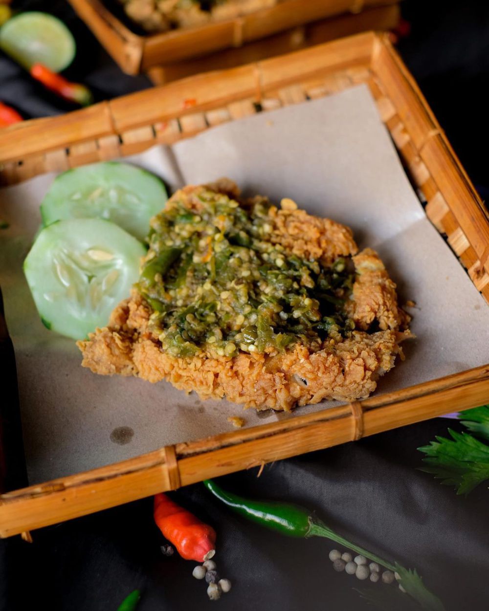 5 Rekomendasi Warung Ayam Geprek di Denpasar, Pedas Nendang