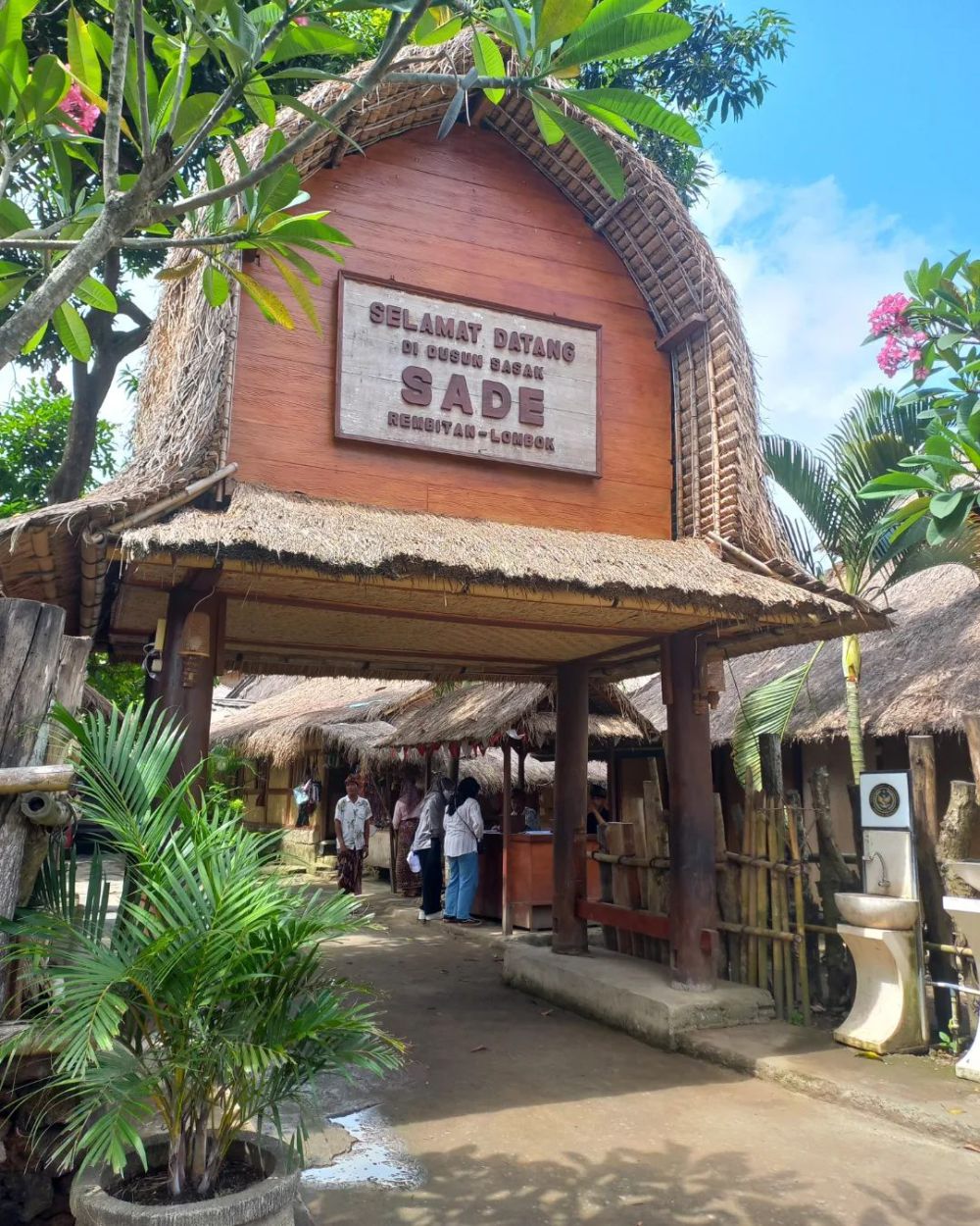 7 Fakta Unik dan Menarik tentang Desa Sade di Lombok