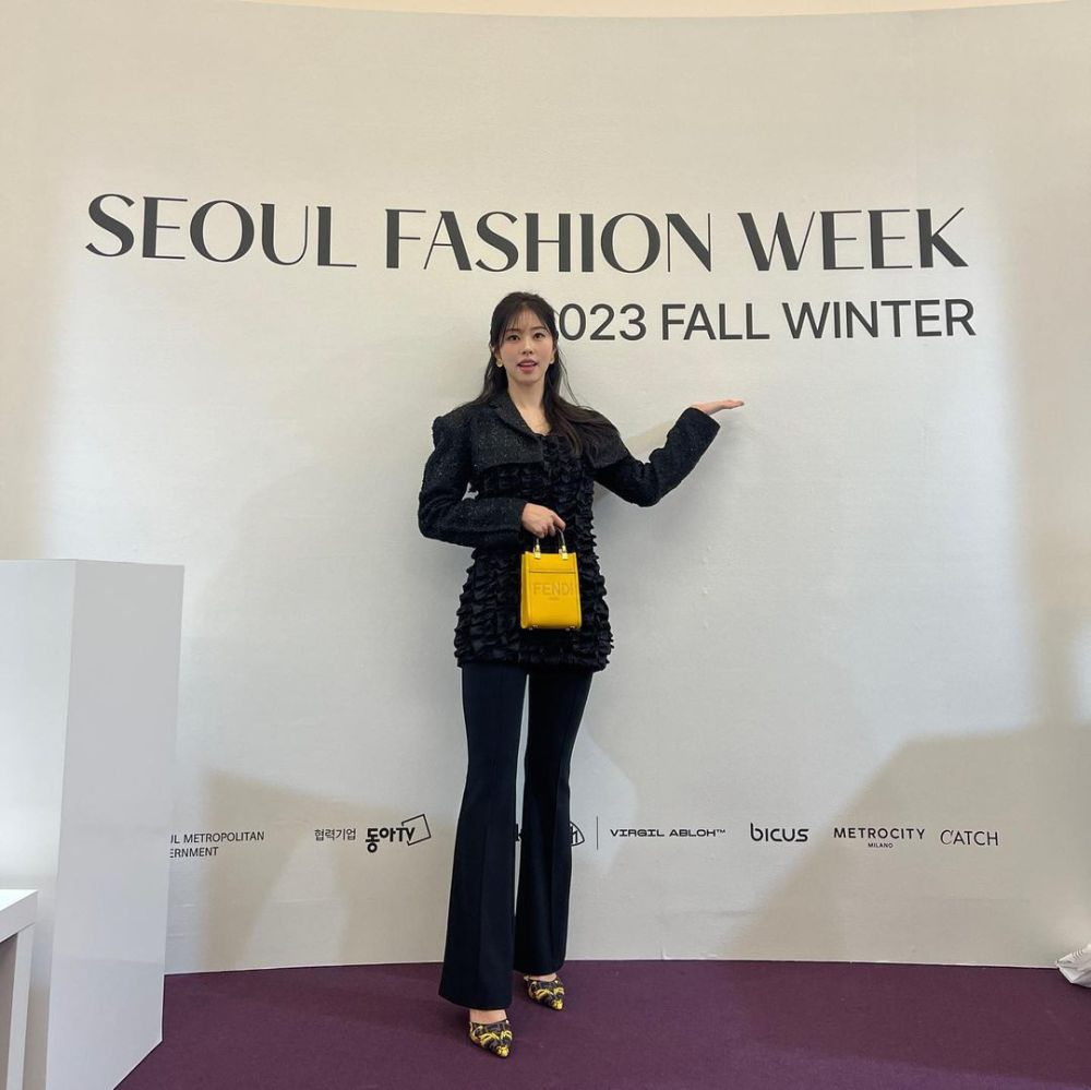 12 Style OOTD Business Casual ala Seo Dong Joo, Wanita Karir Banget!