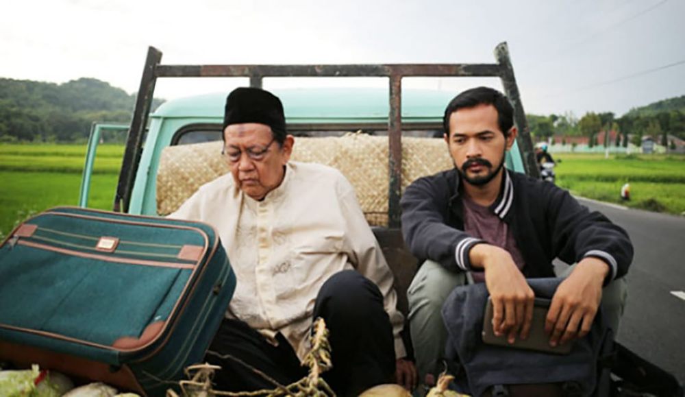 10 Profesi Oka Antara di Film dan Series Indonesia, Jadi Wartawan