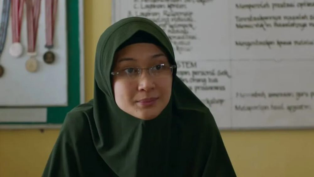 9 Karakter Guru Perempuan Hebat Menginspirasi Cerita Film Indonesia