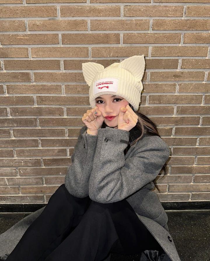 10 Potret Idol KPop Wanita yang Makin Cute Pakai Beanie Hat, Gemess!