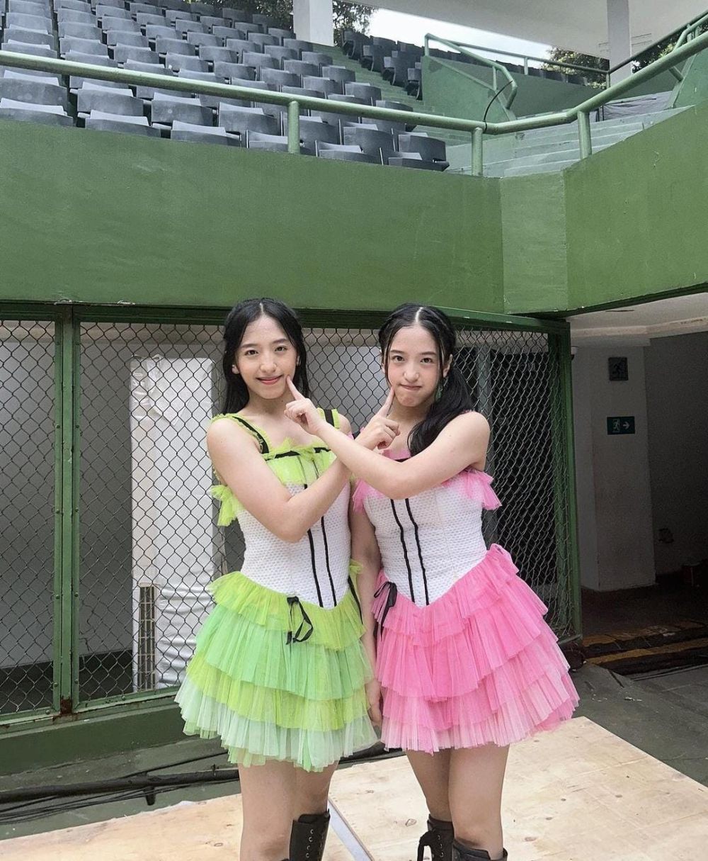 15 Potret Gemas Daisy dan Danella, Trainee JKT48 yang Kembar