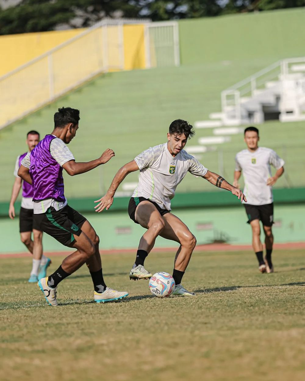 Persebaya Bertekad Bangkit di Kandang Persik Kediri